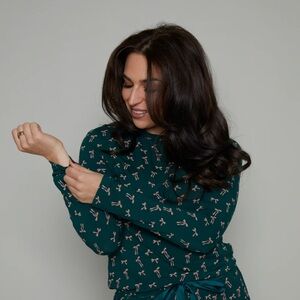 New NWT sister bloom lettuce hem dark green long sleeved top pink bows medium